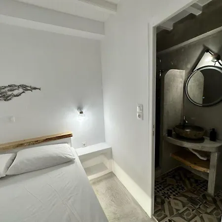 Dreamy Island Escape In Naousa Paros